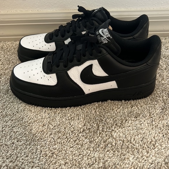 Nike Women’s Air Force Ones Sneakers - Picture 3 of 7